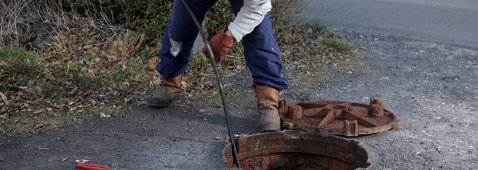 Cleaning a Nottingham drain